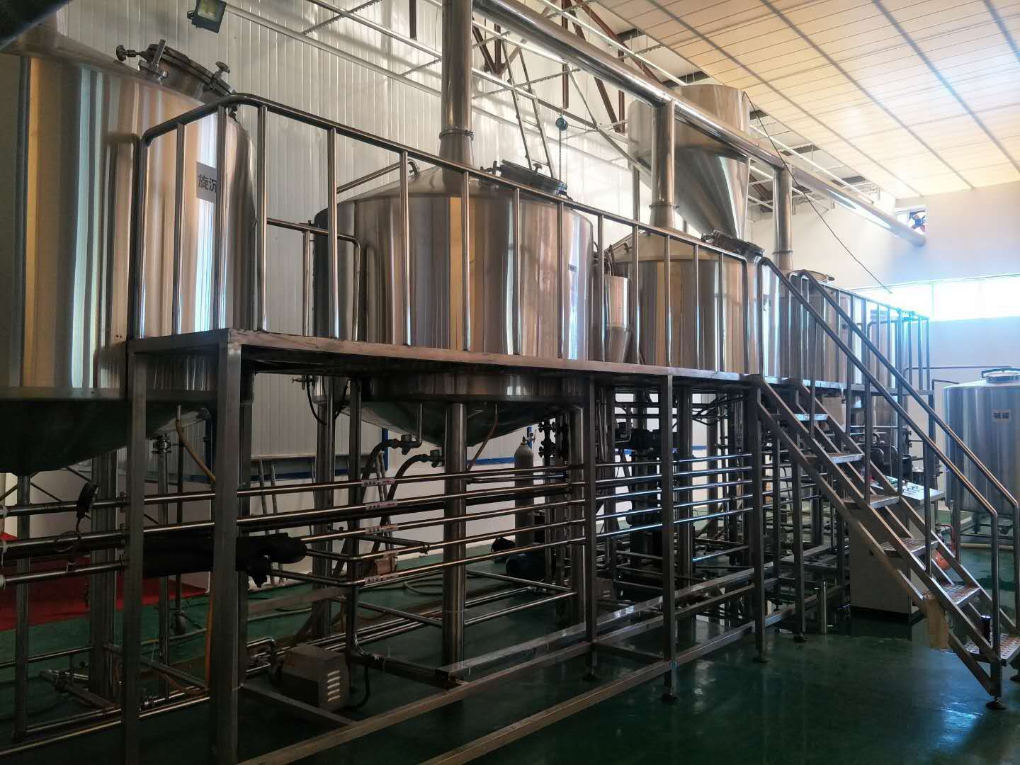 啤(pí)酒廠糖化設備 啤酒廠糖化設備